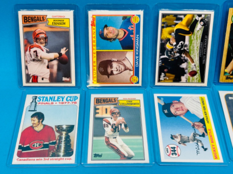 Photo 2 of 151578…10 sports trading cards in hard plastic sleeves 