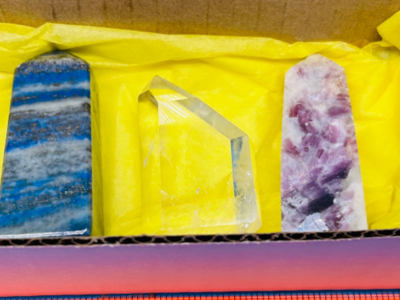 Photo 2 of 151582…5 crystal and geode pillars in box