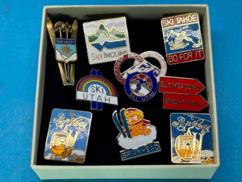 Photo 1 of 151625… vintage ski pins in gift box 