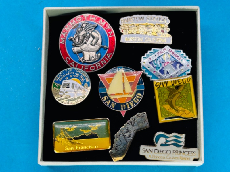 Photo 1 of 151629… vintage California pins in gift box 