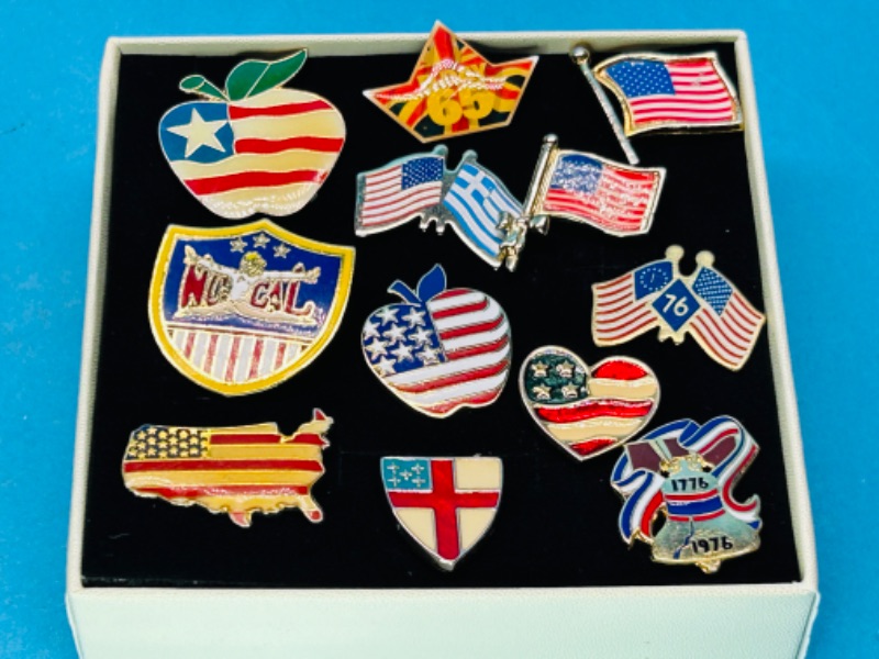 Photo 1 of 151639… vintage  flag pins in gift box 