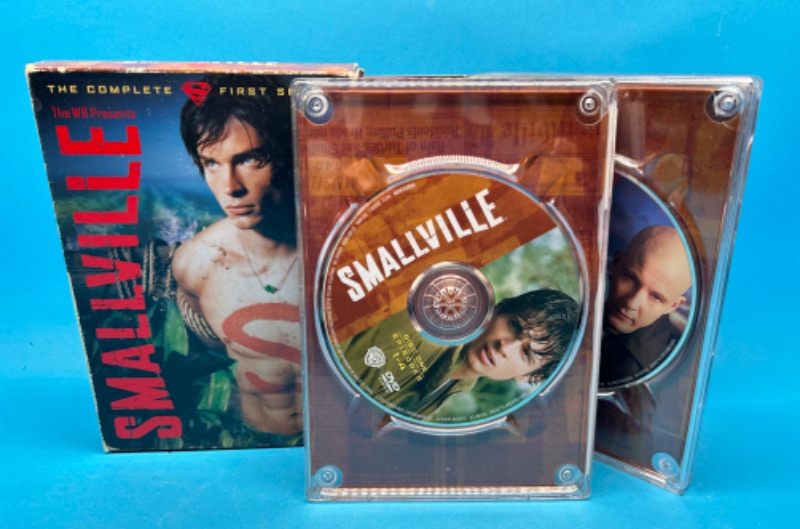 Photo 1 of 151647…Smallville complete DVD season 1