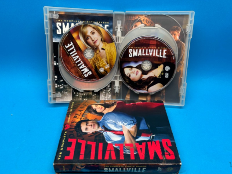 Photo 2 of 151653… Smallville complete DVD season 8