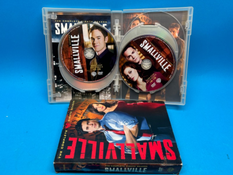 Photo 1 of 151653… Smallville complete DVD season 8