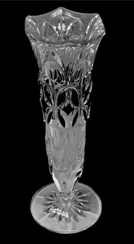 Photo 1 of 151680…7” vintage crystal vase
