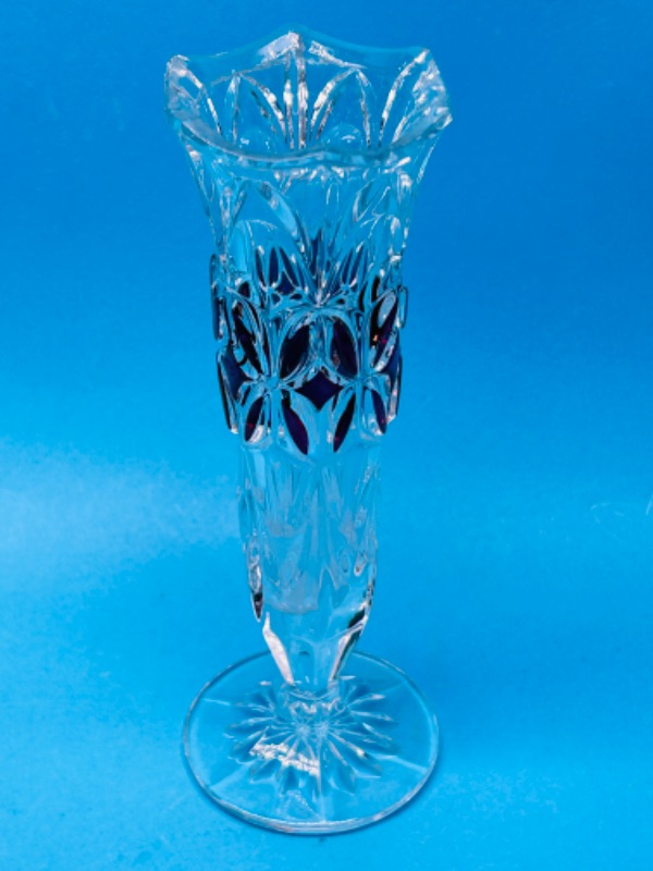 Photo 2 of 151680…7” vintage crystal vase