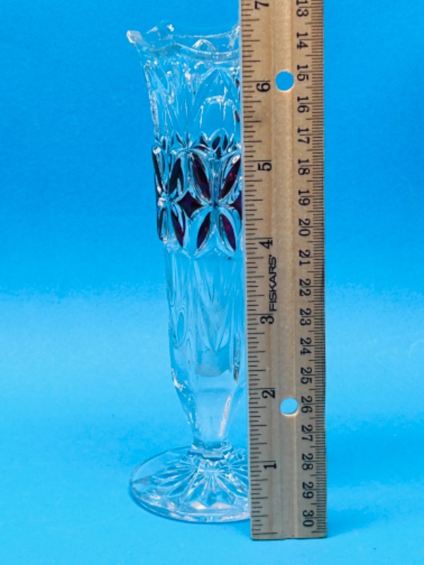 Photo 3 of 151680…7” vintage crystal vase