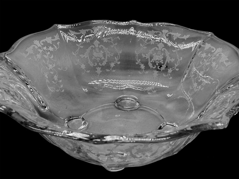 Photo 3 of 151685…12” vintage etched crystal bowl