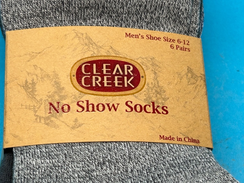 Photo 2 of 151802…6 pairs mens size 6-12 no show socks