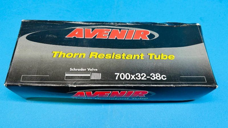 Photo 1 of 151814…1 Thorn resistant bike inner tube with schrader valve 700x32-38c