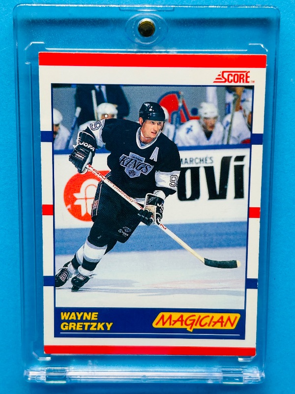 Photo 1 of 151830… Wayne Gretzky card 338  in hard plastic case