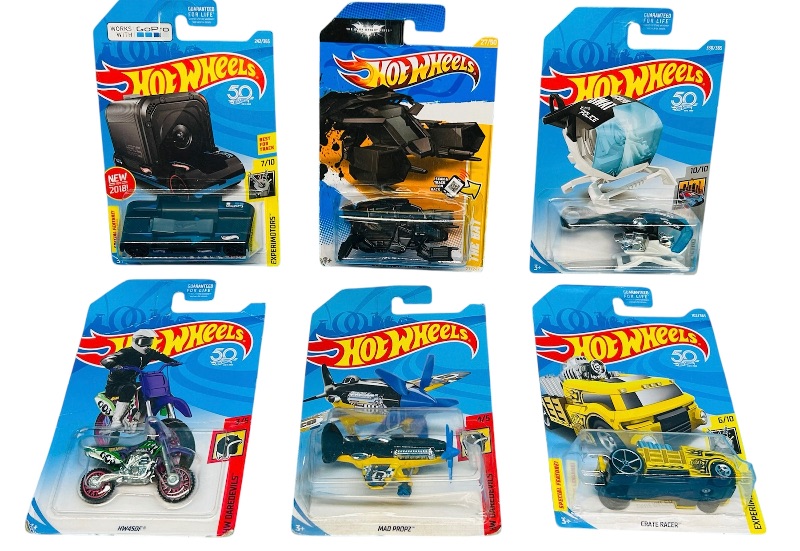 Photo 1 of 151846… 6 hot wheels die cast cars 