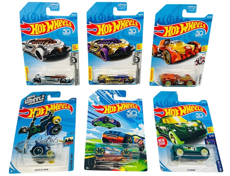 Photo 1 of 151853… 6 hot wheels die cast cars 