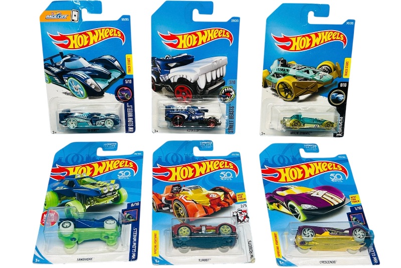 Photo 1 of 151857… 6 hot wheels die cast cars 