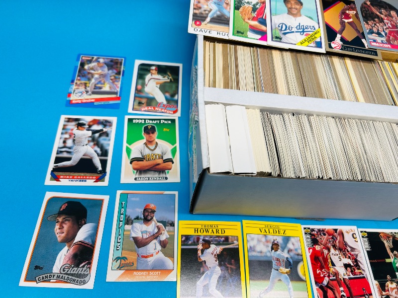 Photo 5 of 151865…final sale no returns/refunds-1000+ mixed basketball and baseball cards in box