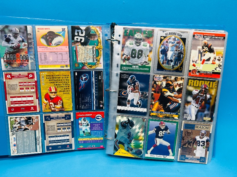 Photo 1 of 151871… final sale no returns/refunds-180 mixed football cards in binder 