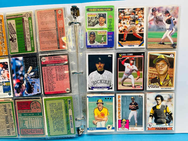 Photo 1 of 152133… final sale no returns/refunds-198 mixed baseball cards in binder 