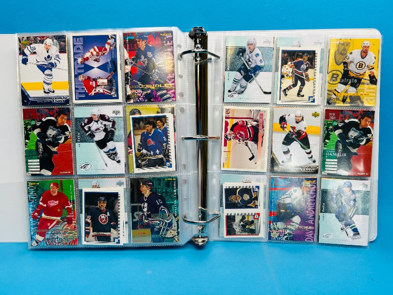 Photo 1 of 152247… final sale no returns/refunds -360 mixed hockey cards in binder