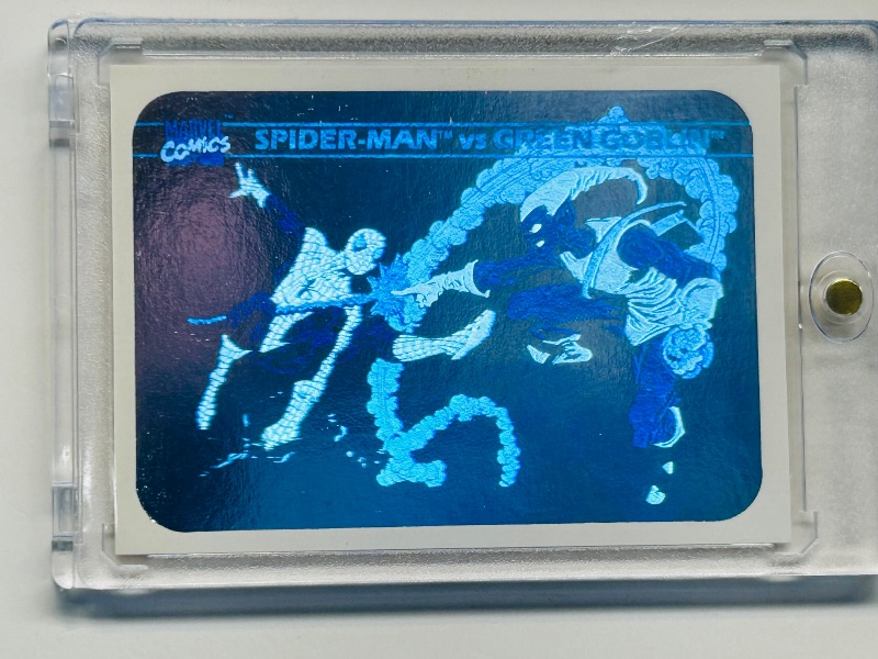 Photo 1 of 152256… marvel 1990 Hologram spider-Man vs. green goblin card MH5 in hard plastic case