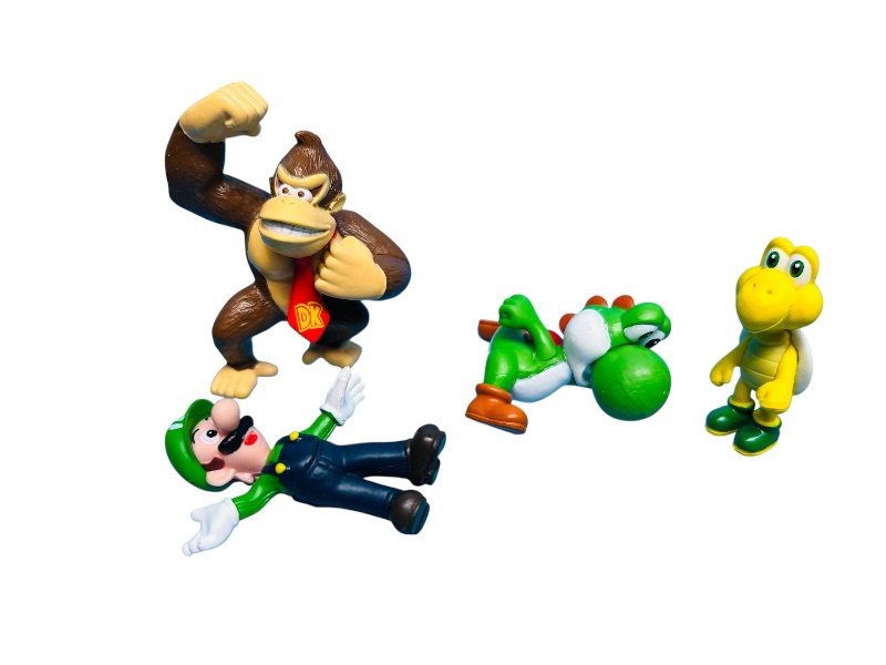 Photo 1 of 152306…4 Nintendo RL small figures 