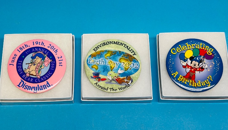 Photo 1 of 152345… 3 Disney button pins in gift boxes 