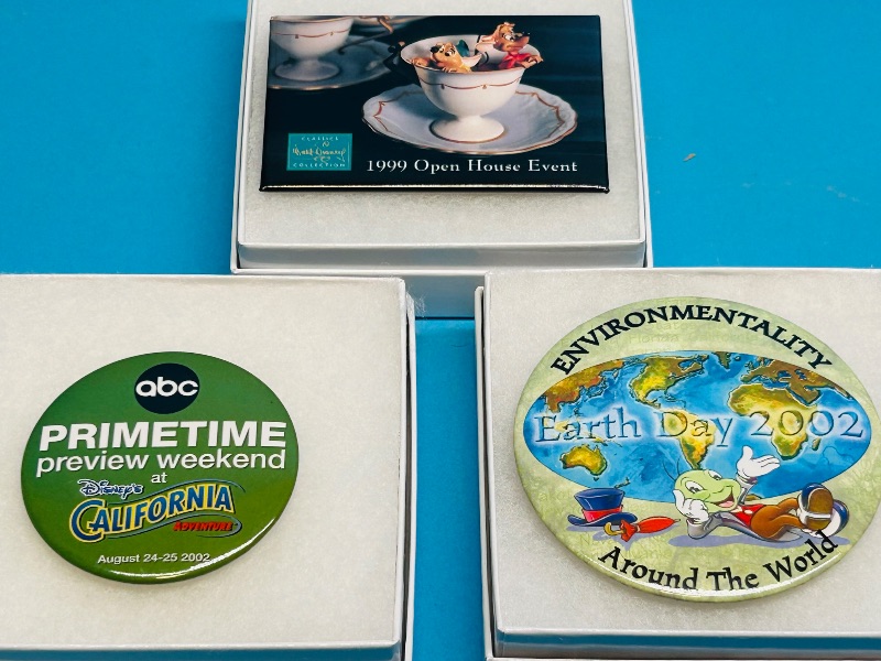 Photo 1 of 152348… 3 Disney button pins in gift boxes 