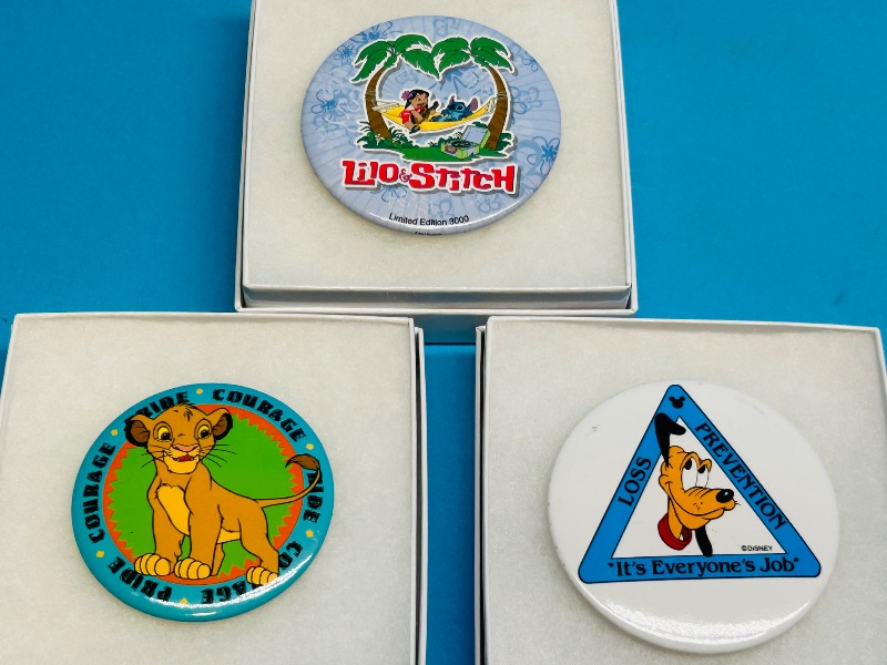 Photo 1 of 152351… 3 Disney button pins in gift boxes 
