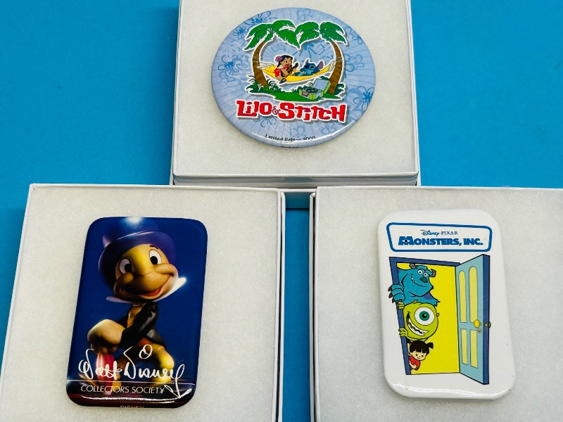 Photo 1 of 152352… 3 Disney button pins in gift boxes 