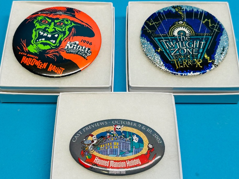 Photo 1 of 152353… Disney and Knotts button pins in gift boxes 