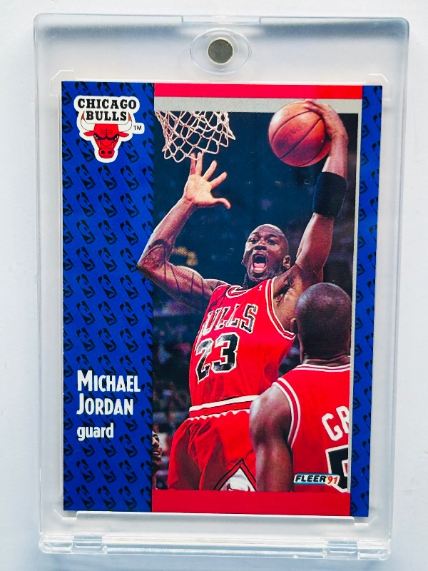 Photo 1 of 152432…Michael Jordan card 29 in hard plastic case