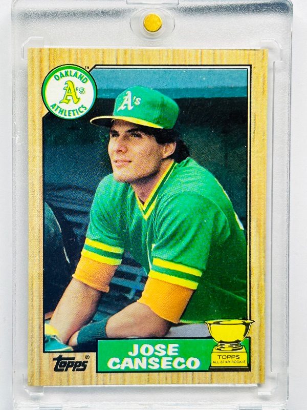 Photo 1 of 152439…Rookie Jose Canseco card 620 in hard plastic case
