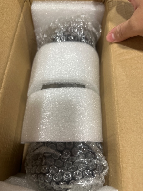 Photo 2 of Amazon Basics Rubber Encased Hex Dumbbell Hand Weight 10 Pounds Rubber Encased Hex Dumbbell
