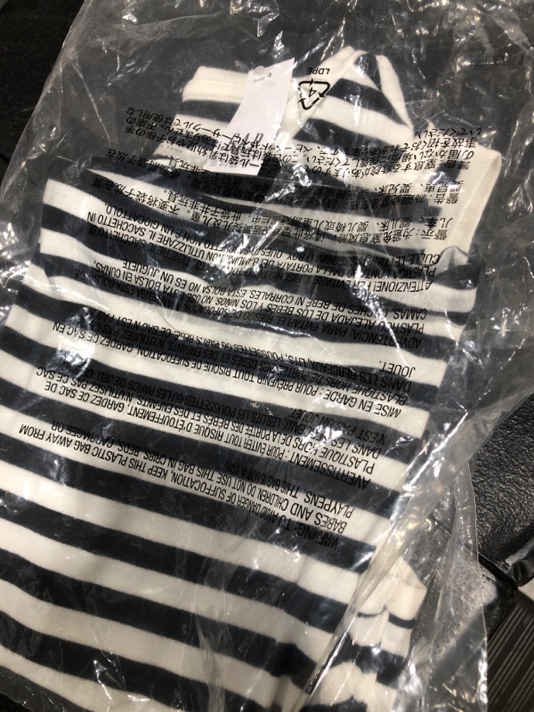 Photo 1 of Black & White Stripe No Sleeves Shirt [M]