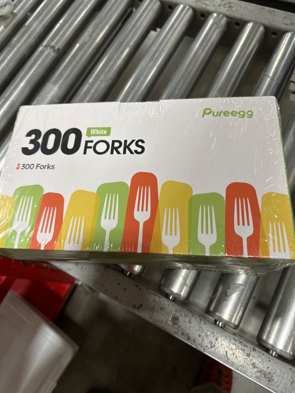 Photo 2 of Plastic Forks - 300 Packs, Premium 7" Disposable Forks, Heat-Resistant & BPA-Free Plastic Forks Heavy Duty, Party Supplies, White Plastic Forks for Office, Picnics, Restaurants, Everyday Use White Forks