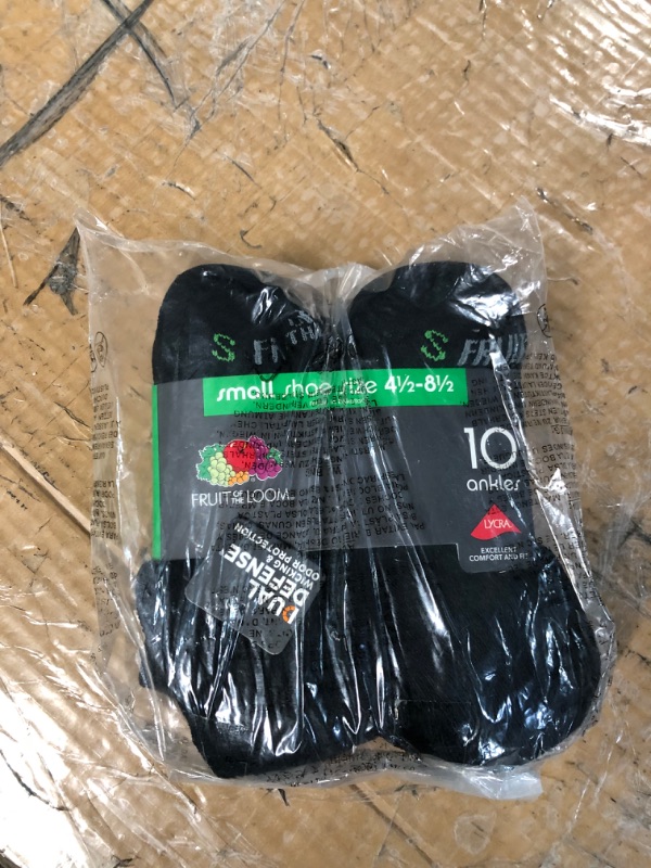 Photo 2 of Fruit of the Loom boys 10 Pair Pack Dual Defense Cushioned Comfort Socks 6-7.5 Black 1