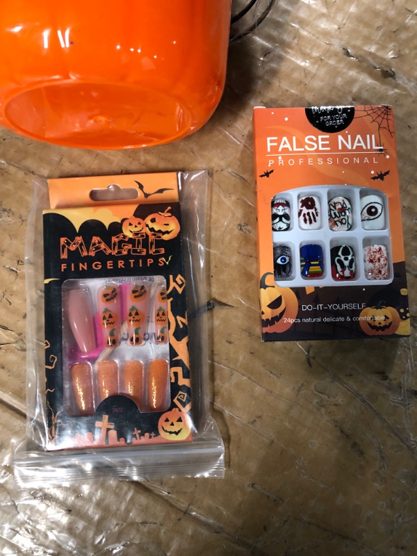 Photo 3 of *non refundable bundle*
Halloween Bundle (3 items)