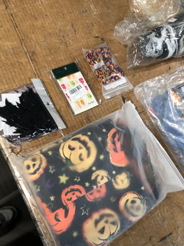 Photo 1 of *non refundable bundle*
MIscellaneous Halloween Bundle (6 items)