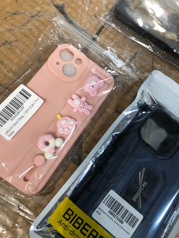 Photo 4 of *non refundable bundle*
MIscellaneous Phone Case Bundle (3 items)