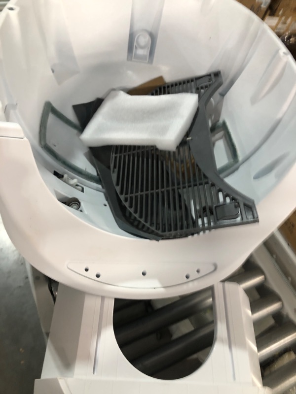 Photo 1 of **NON FUNCTIONAL*FOR PARTS ONLY**
Leo's Loo Too by Casa Leo - No Mess Automatic Self-Cleaning Cat Litter Box