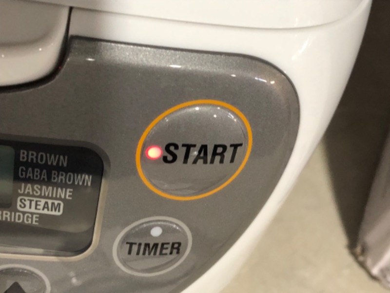 Photo 1 of ***USED - POWERS ON - UNABLE TO TEST FURTHER***
Zojirushi NS-WTC10 Micro-Computer Rice Cooker and Warmer 5.5 Cup, White