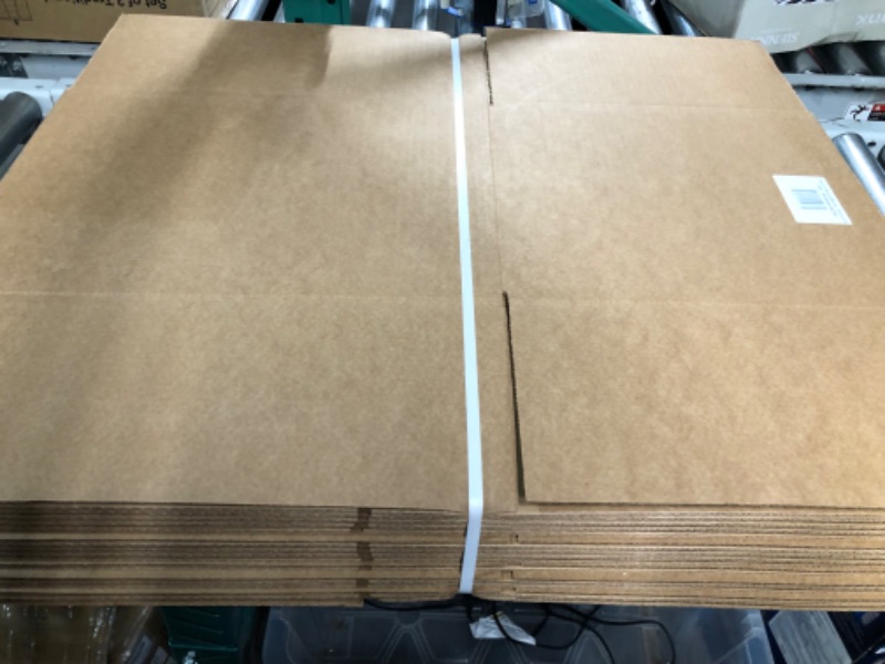 Photo 2 of uBoxes Medium Moving Boxes 18" x 14" x 12" Medium Boxes (Pack of 15)