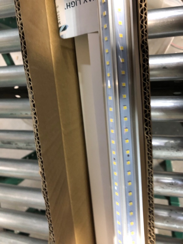 Photo 5 of CNSUNWAY 4FT LED Shop Light, 40W 5200LM 6500K Super Bright T8 LED Tube Light, V Shape, High Output, Linkable 4' LED Shop Lights for Garage, Workshop, Warehouse, Clear Cover, ETL Listed (6 Pack)