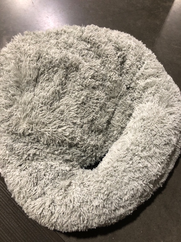 Photo 3 of * used * see all images * 
HACHIKITTY Dog Beds Calming Donut Cuddler, Puppy Dog Beds Large Dogs, Indoor Dog Calming Beds Large L (30 X 30") Grey