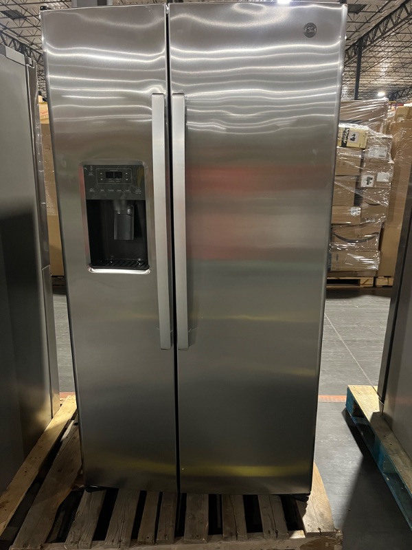 Photo 2 of GE 25.3-cu ft Side-by-Side Refrigerator with Ice Maker (Stainless Steel)