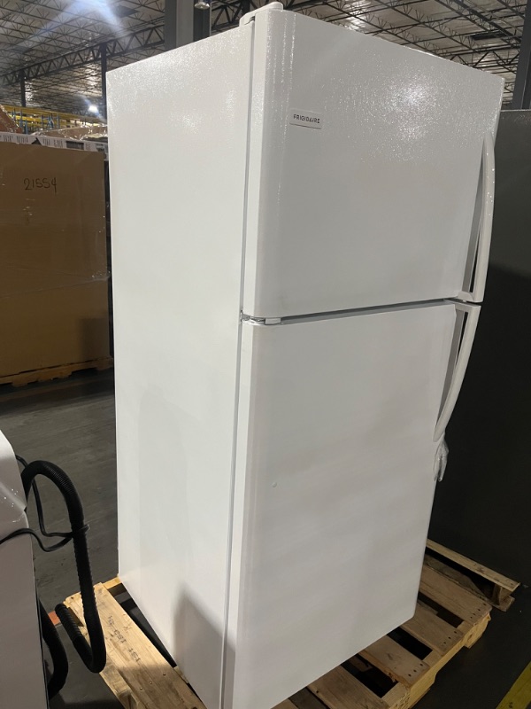 Photo 2 of Frigidaire 20.5-cu ft Top-Freezer Refrigerator (White)