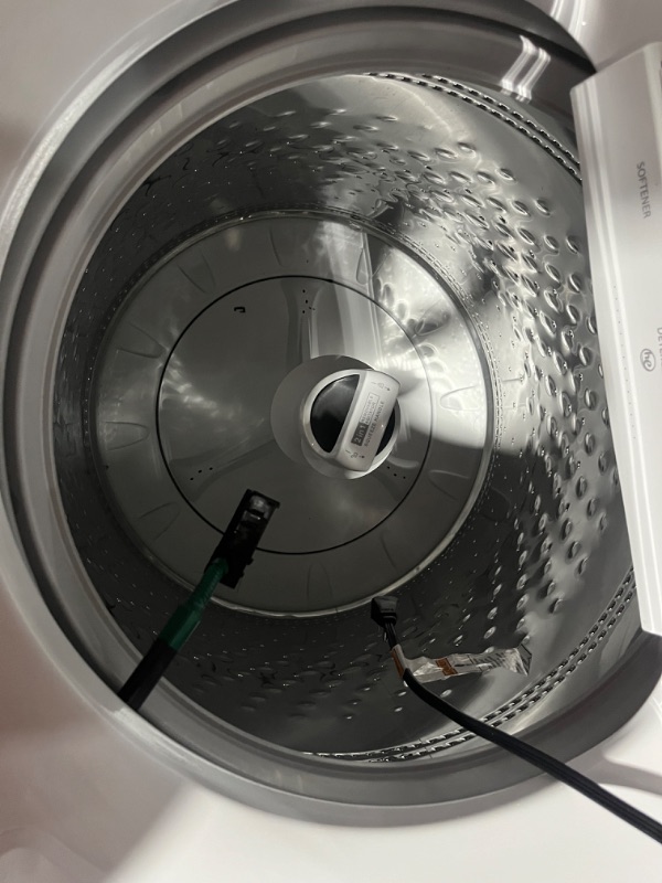 Photo 7 of Whirlpool 5.2-cu ft High Efficiency Impeller and Agitator Top-Load Washer (White)