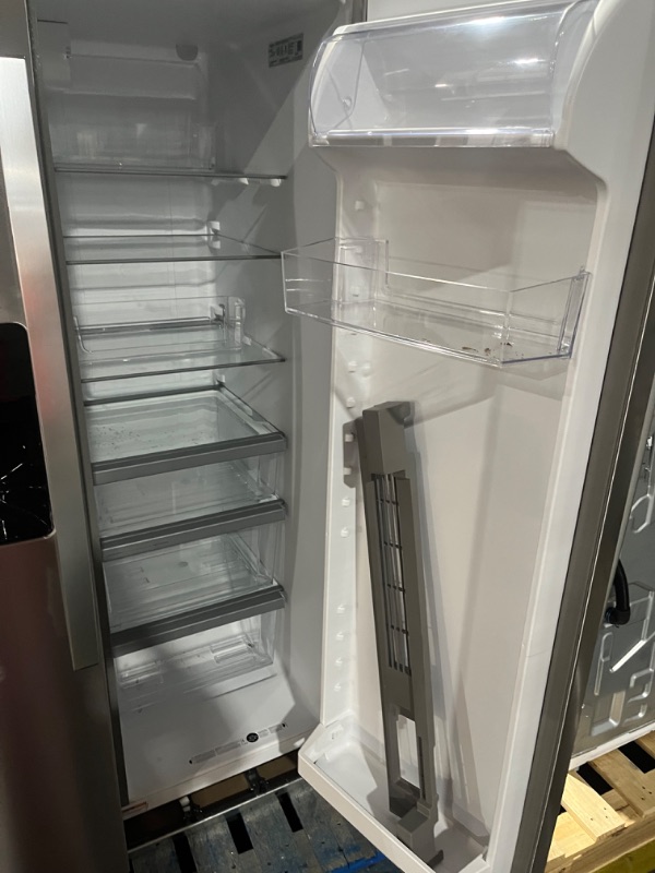 Photo 8 of Whirlpool 21.4-cu ft Side-by-Side Refrigerator with Ice Maker (Fingerprint Resistant Stainless Steel)