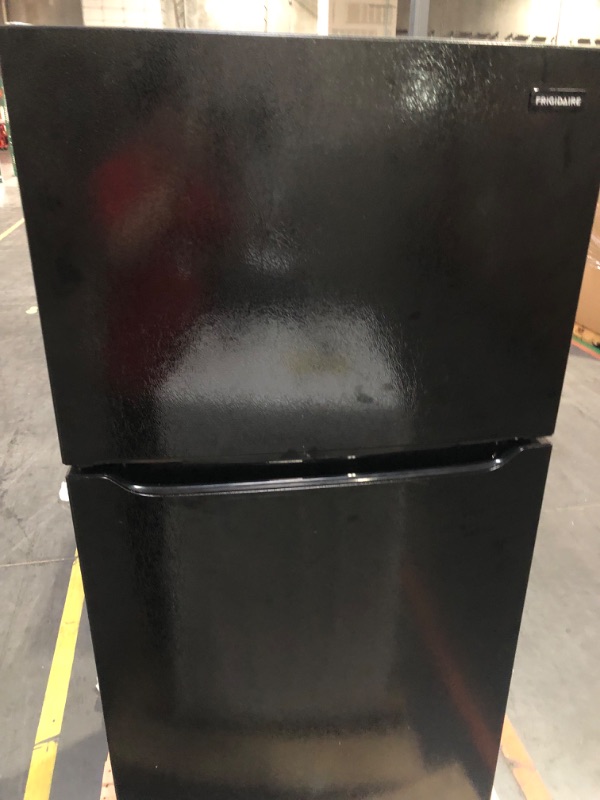 Photo 2 of Frigidaire Garage-Ready 18.3-cu ft Top-Freezer Refrigerator (Black)