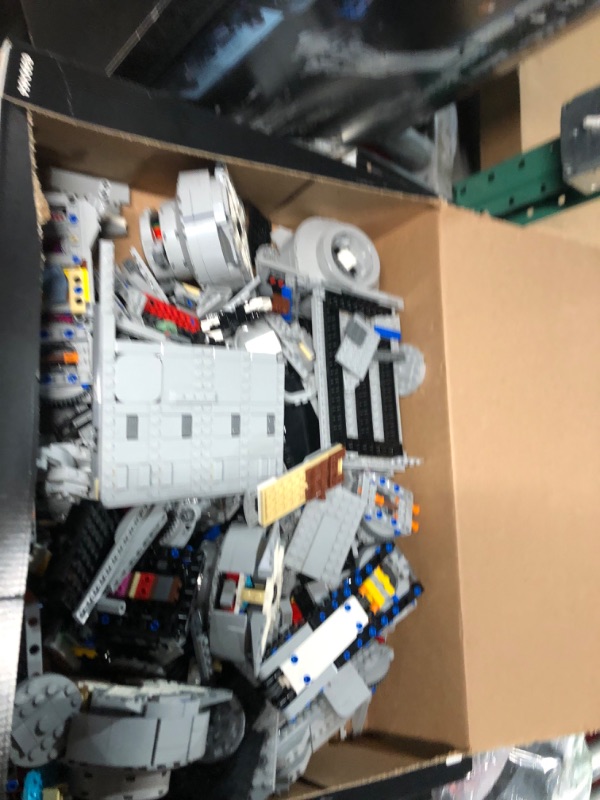 Photo 4 of (MISSING PARTS/NOT A FULL SET) LEGO Star Wars at 75313 Building Set for Adults (6785 Pieces)