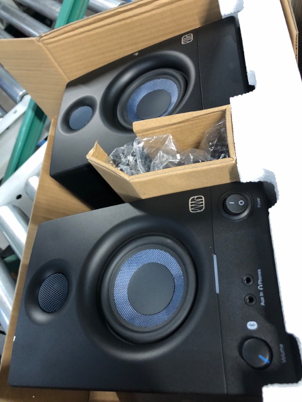 Photo 4 of PreSonus Eris 3.5BT Gen 2 — 3.5-inch Powered Desktop Speakers 